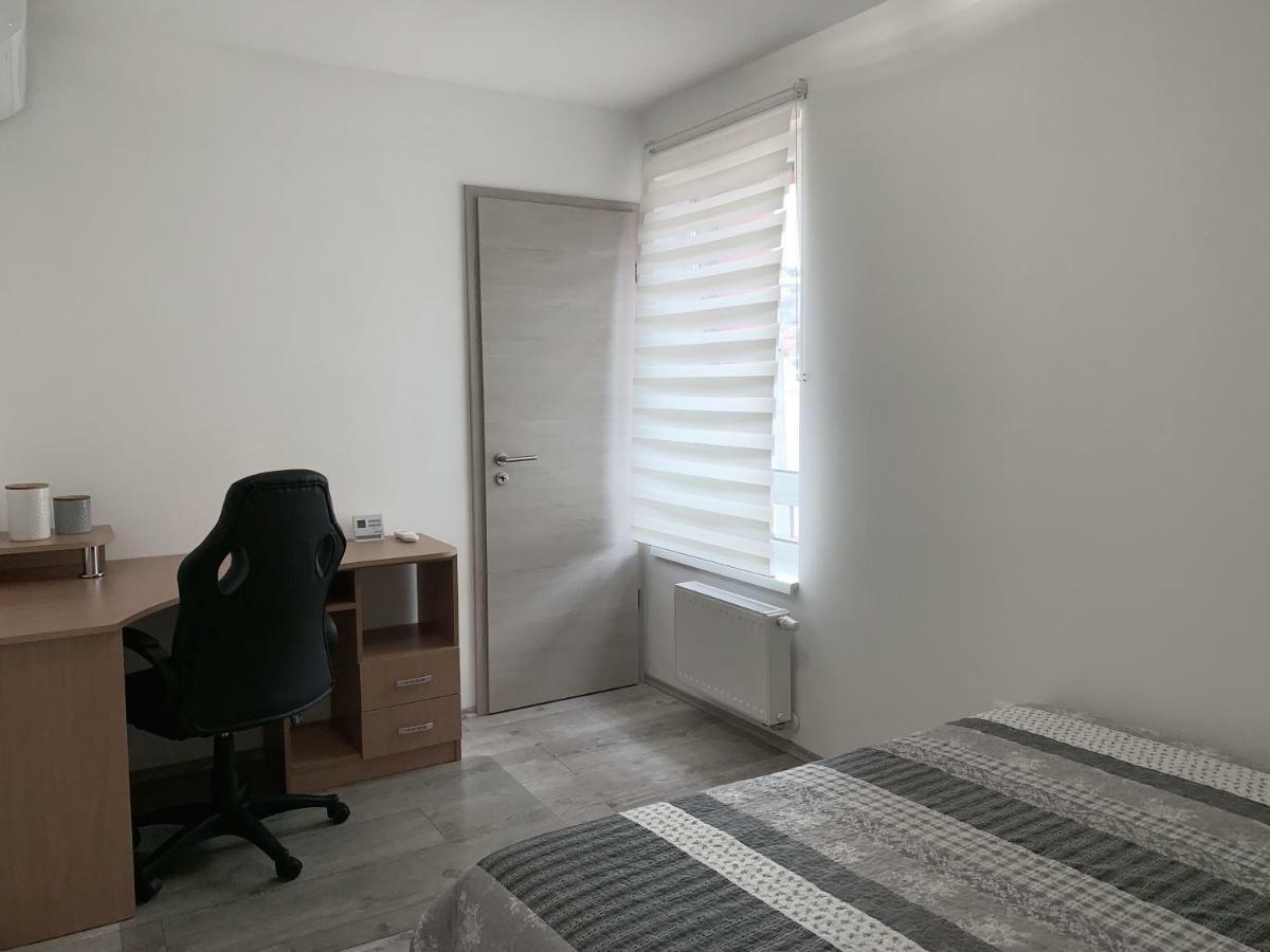 Exclusive Home - C. Apartman Pécs Esterno foto